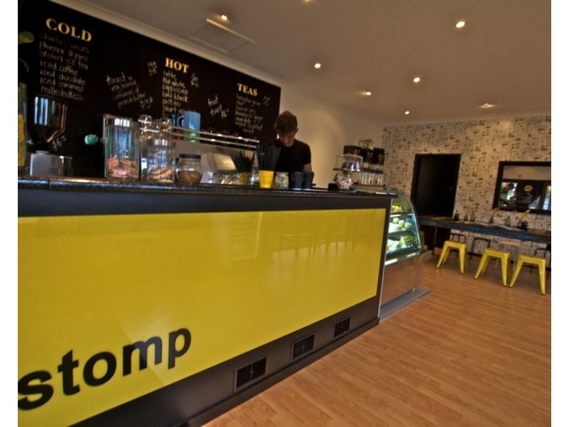 39 Holland Road, Holland Park QLD 4121