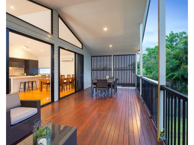 17 White Street, Graceville QLD 4075