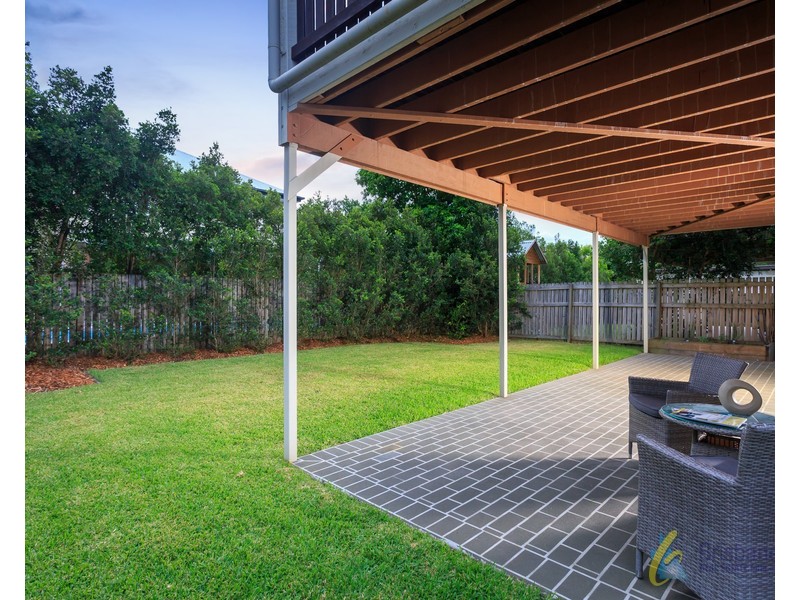 17 White Street, Graceville QLD 4075