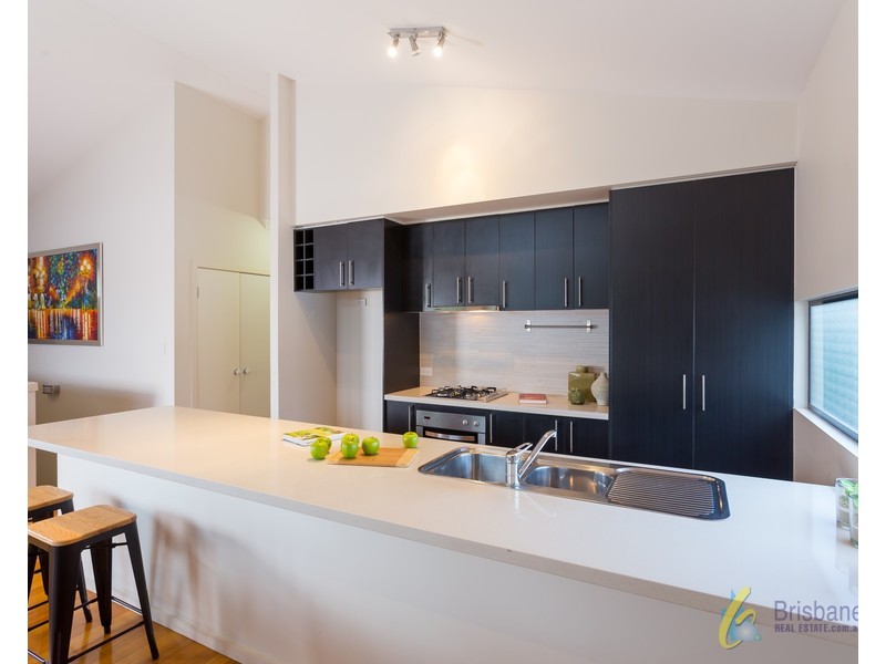 17 White Street, Graceville QLD 4075