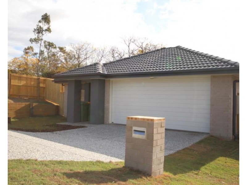 2 Gordon Drive, Bellbird Park QLD 4300