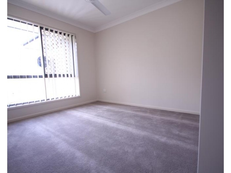 2 Gordon Drive, Bellbird Park QLD 4300