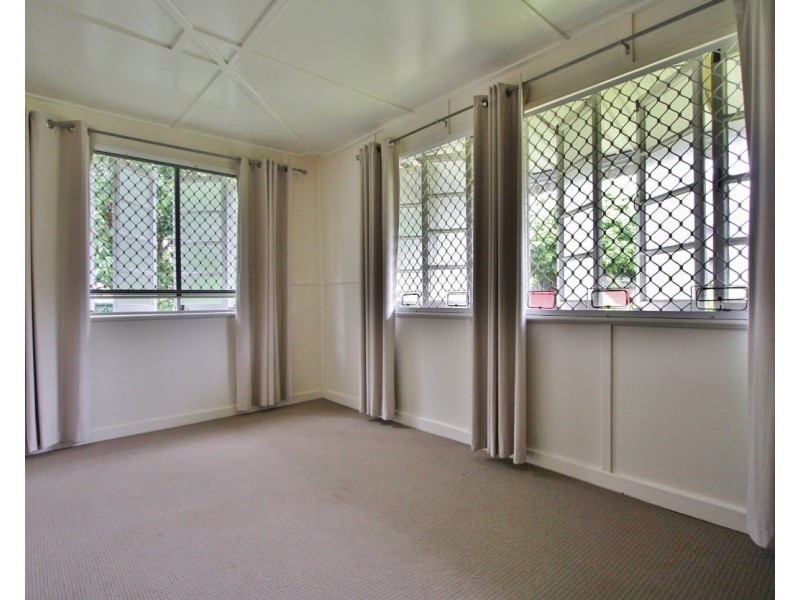 8 Paragon Street, Yeronga QLD 4104