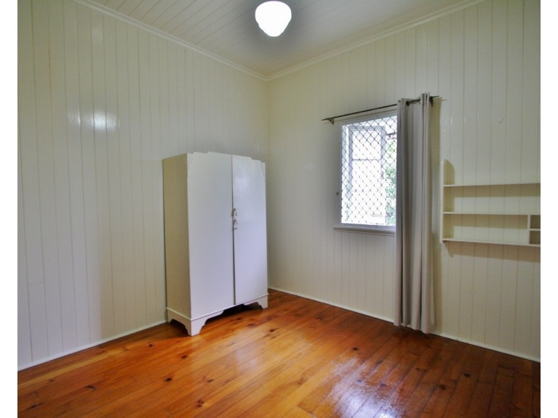 8 Paragon Street, Yeronga QLD 4104