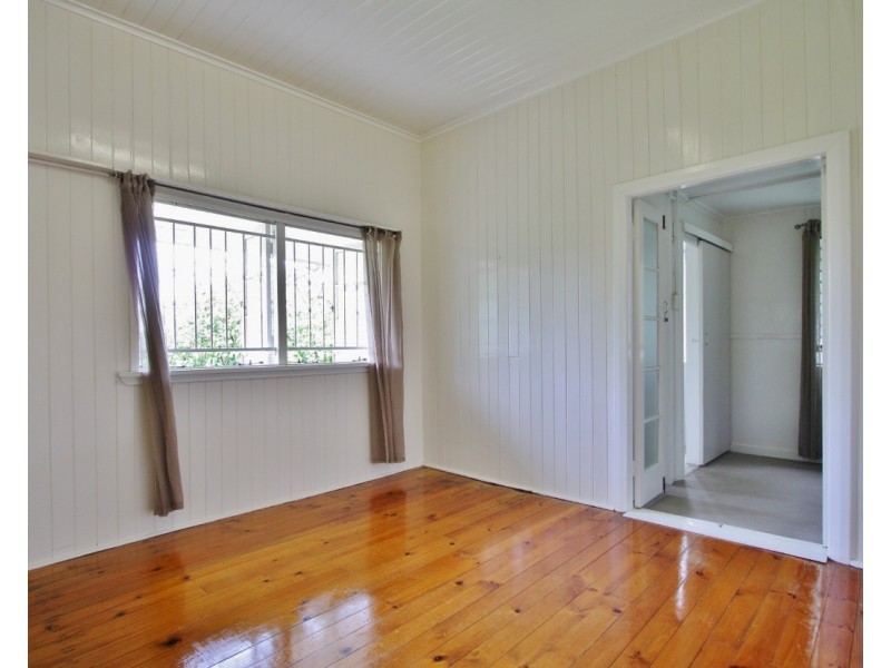 8 Paragon Street, Yeronga QLD 4104