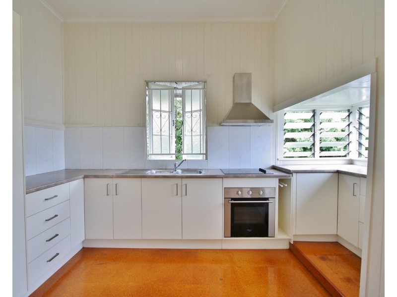 8 Paragon Street, Yeronga QLD 4104