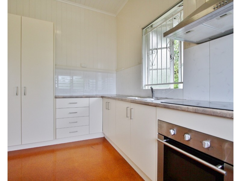 8 Paragon Street, Yeronga QLD 4104