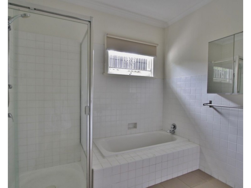 11 Jenkinson Street, Indooroopilly QLD 4068