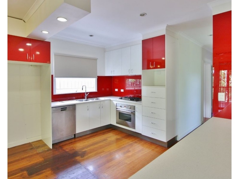 11 Jenkinson Street, Indooroopilly QLD 4068