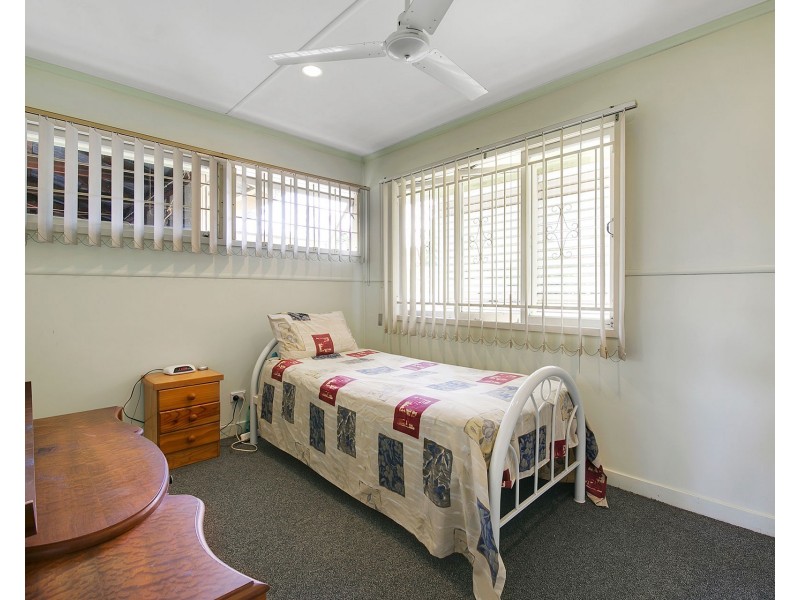 177 Sterculia Avenue, Holland Park West QLD 4121