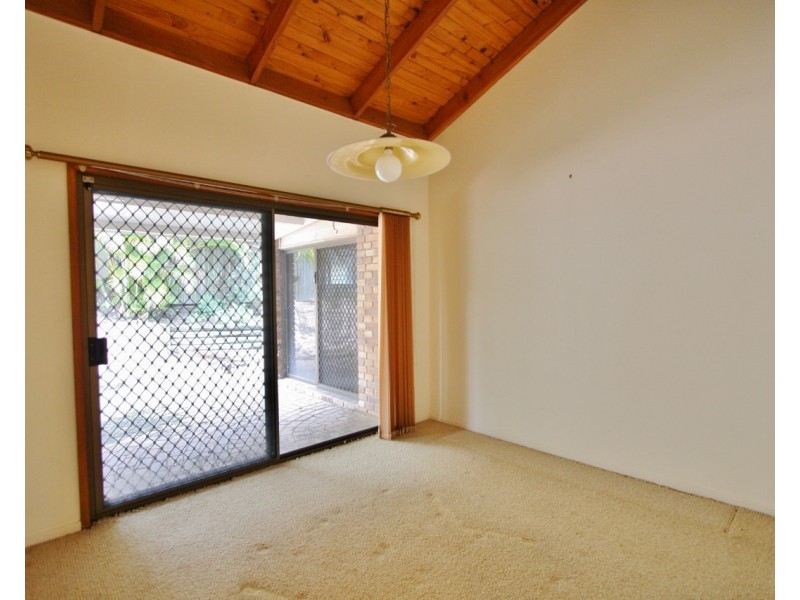 15 Aldford Street, Carindale QLD 4152