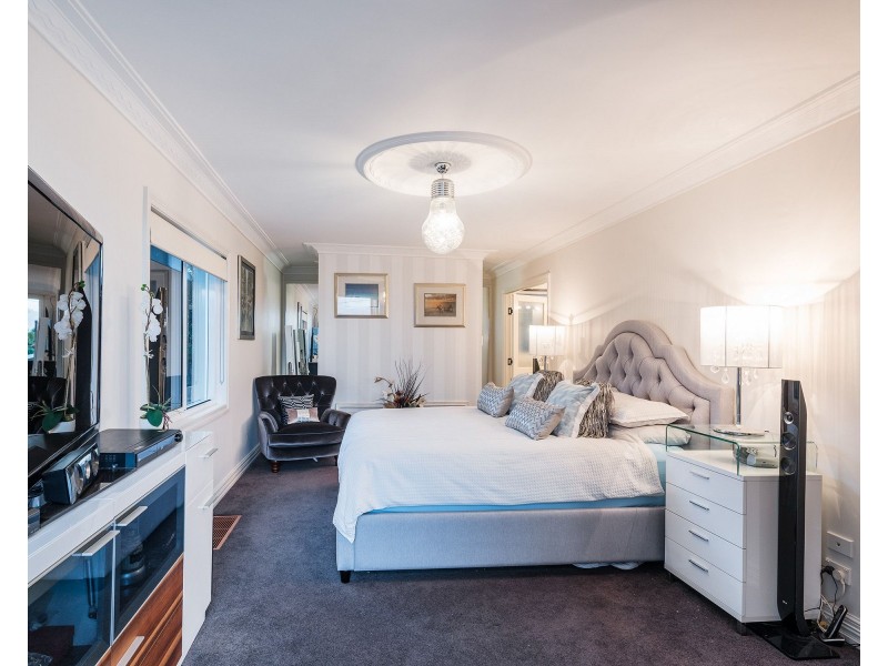 26 Brodie Street, Holland Park West QLD 4121