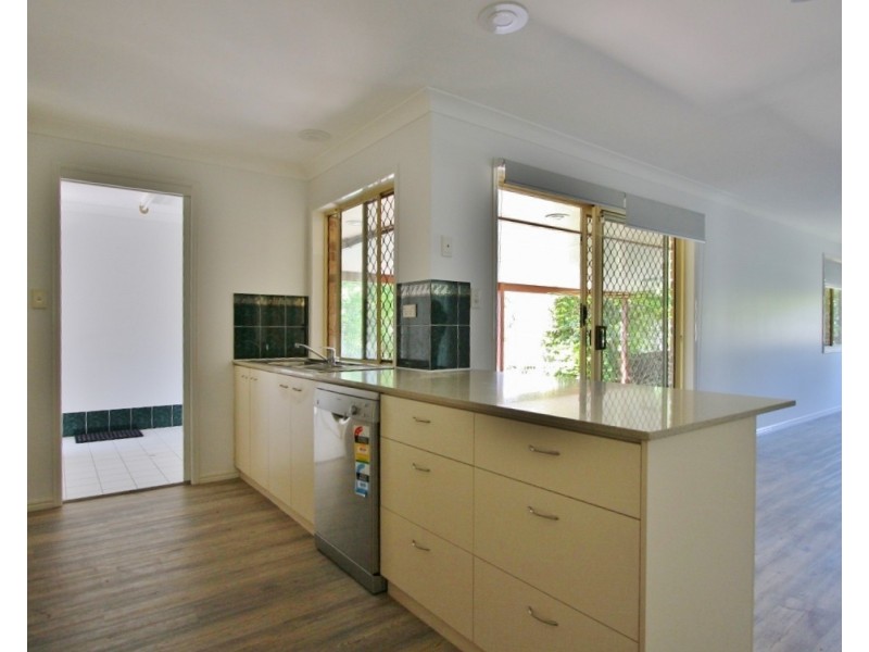 21 Wyncroft Street, Holland Park QLD 4121