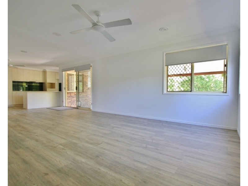 21 Wyncroft Street, Holland Park QLD 4121