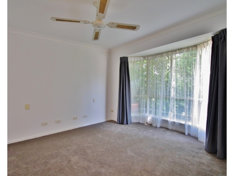 21 Wyncroft Street, Holland Park QLD 4121