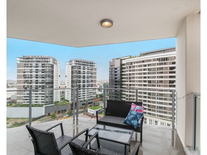 1111/30 Festival Place, Newstead QLD 4006