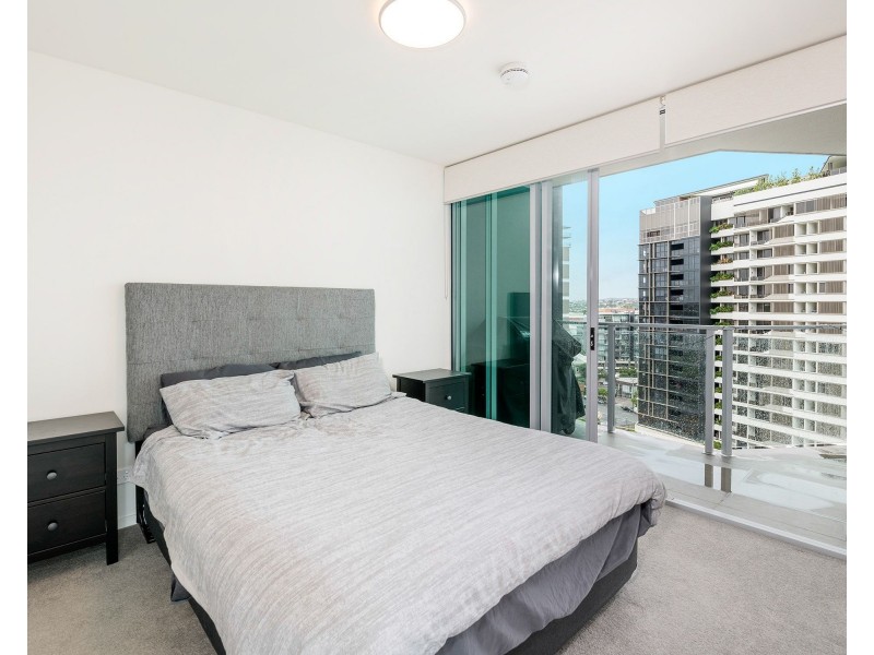 1111/30 Festival Place, Newstead QLD 4006