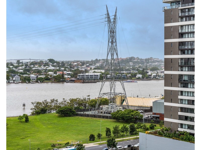 1111/30 Festival Place, Newstead QLD 4006