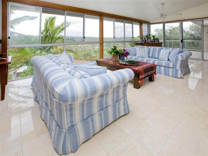 9 Garvary Street, Holland Park West QLD 4121