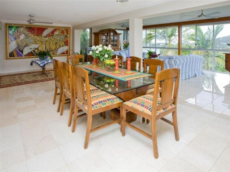 9 Garvary Street, Holland Park West QLD 4121