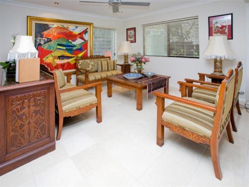 9 Garvary Street, Holland Park West QLD 4121