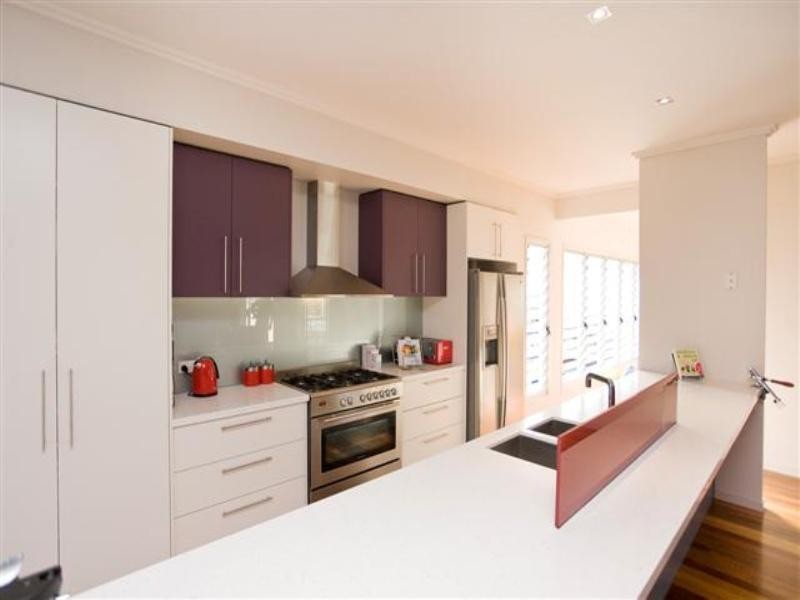 52 Framont Avenue, Holland Park QLD 4121