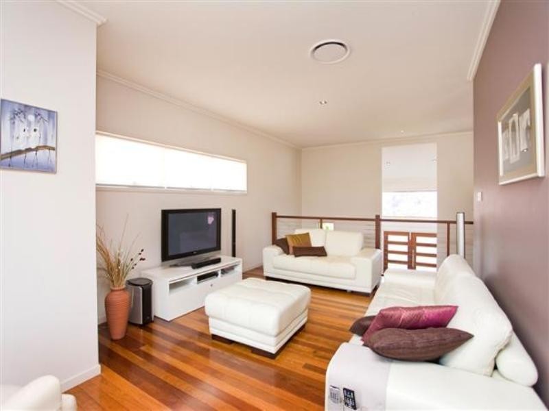 52 Framont Avenue, Holland Park QLD 4121