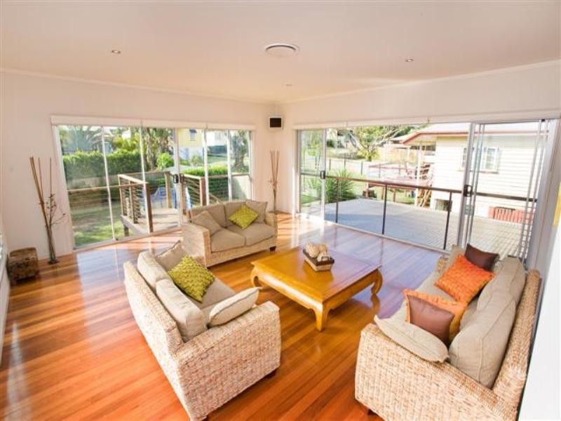 52 Framont Avenue, Holland Park QLD 4121