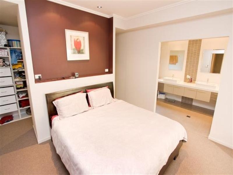 52 Framont Avenue, Holland Park QLD 4121