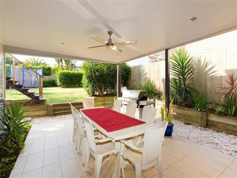 52 Framont Avenue, Holland Park QLD 4121