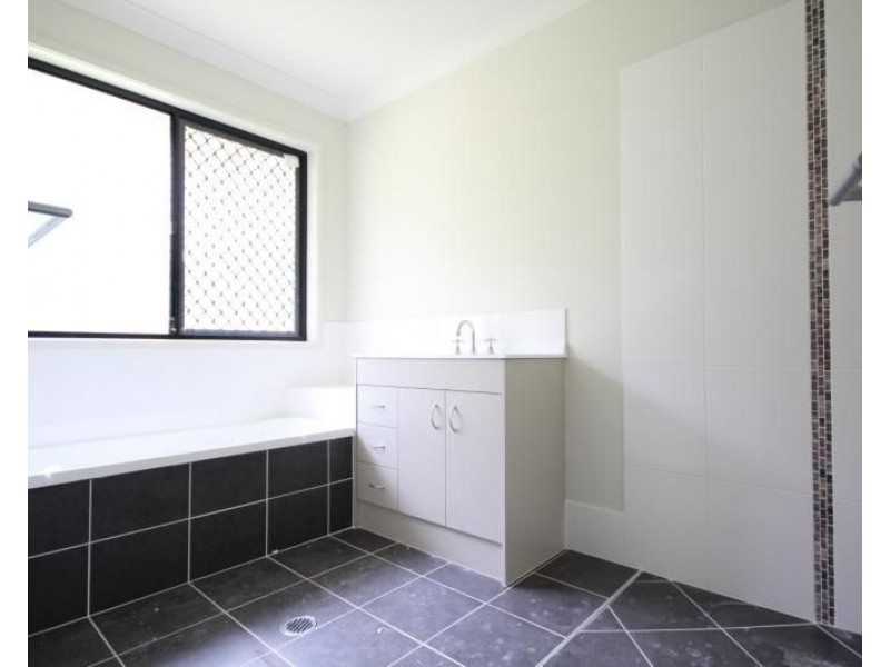 48 Gordon Drive, Bellbird Park QLD 4300