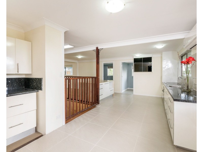 15 Cluden Street, Holland Park West QLD 4121