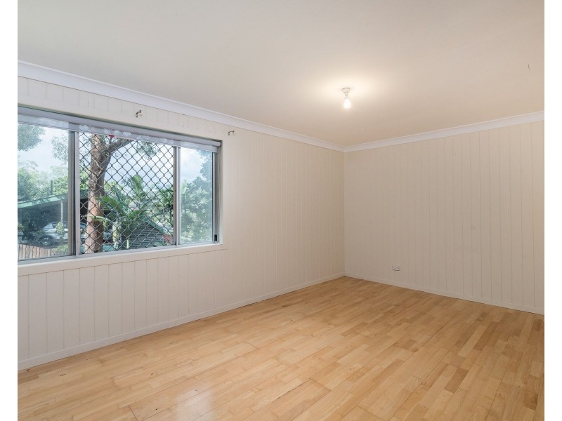 15 Cluden Street, Holland Park West QLD 4121