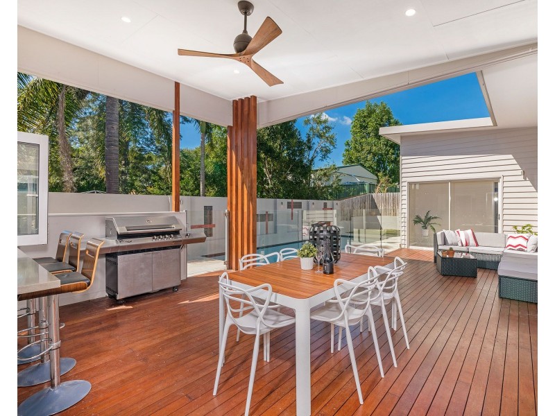 177 Beddoes Street, Holland Park QLD 4121