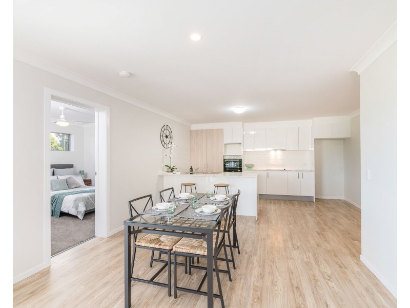 52 Embie Street, Holland Park West QLD 4121