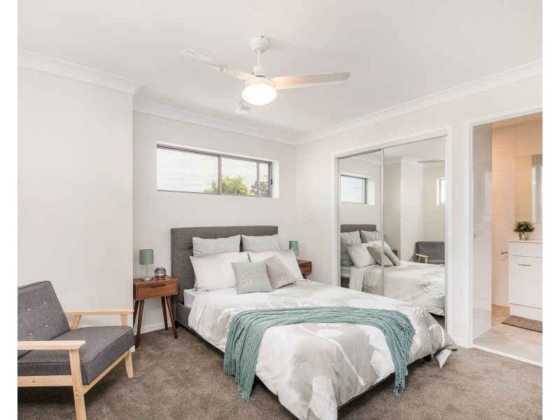 52 Embie Street, Holland Park West QLD 4121