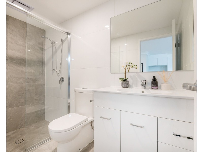 52 Embie Street, Holland Park West QLD 4121