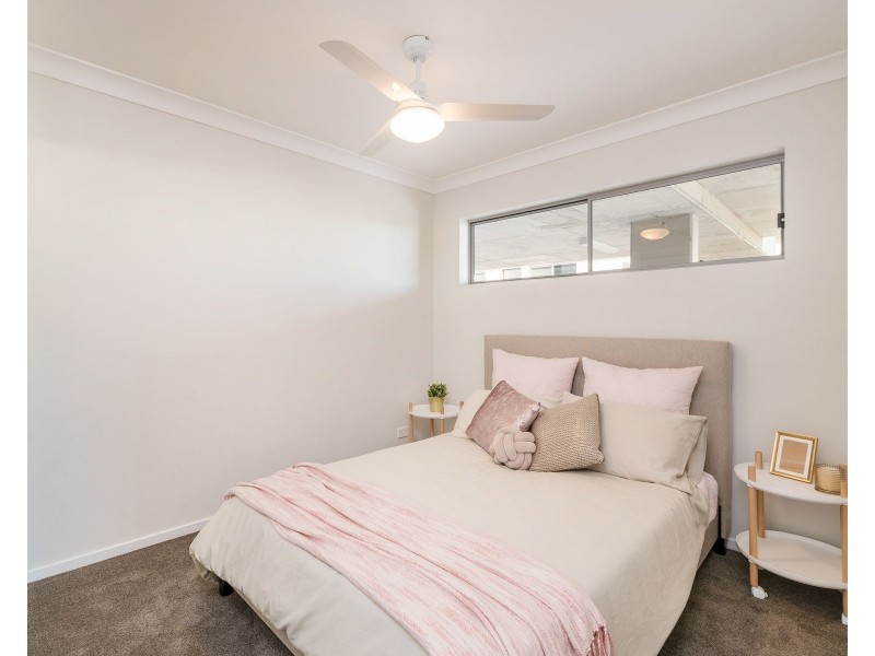 52 Embie Street, Holland Park West QLD 4121