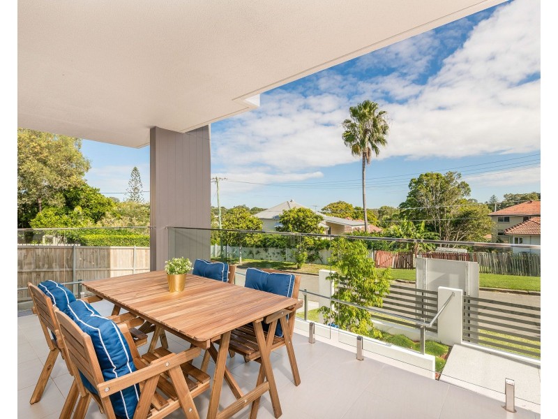 52 Embie Street, Holland Park West QLD 4121