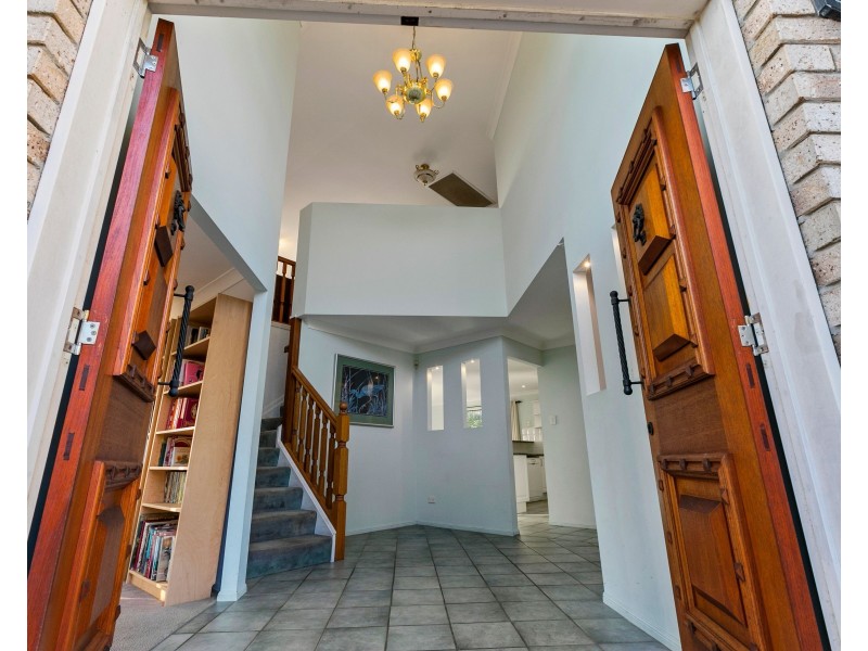 12 Dagmar Street, Holland Park West QLD 4121