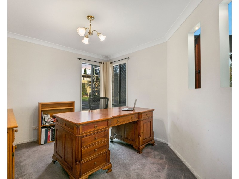 12 Dagmar Street, Holland Park West QLD 4121