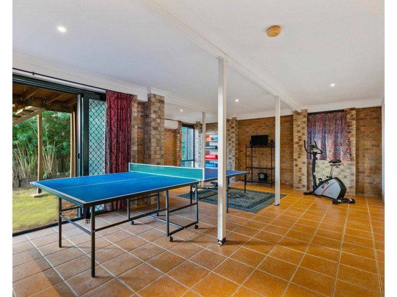 12 Dagmar Street, Holland Park West QLD 4121