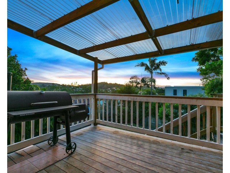 12 Dagmar Street, Holland Park West QLD 4121