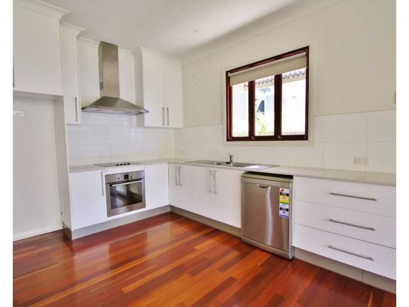 129 Graceville Avenue, Graceville QLD 4075