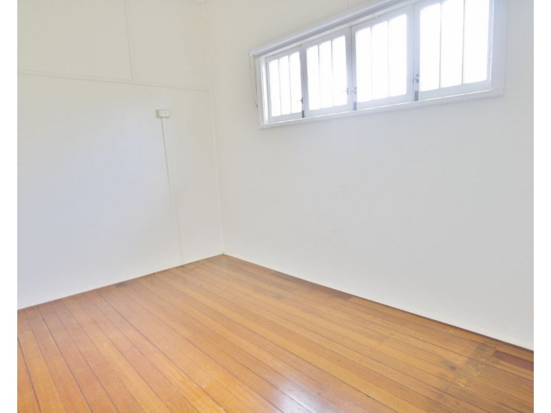 64 Pear Street, Greenslopes QLD 4120