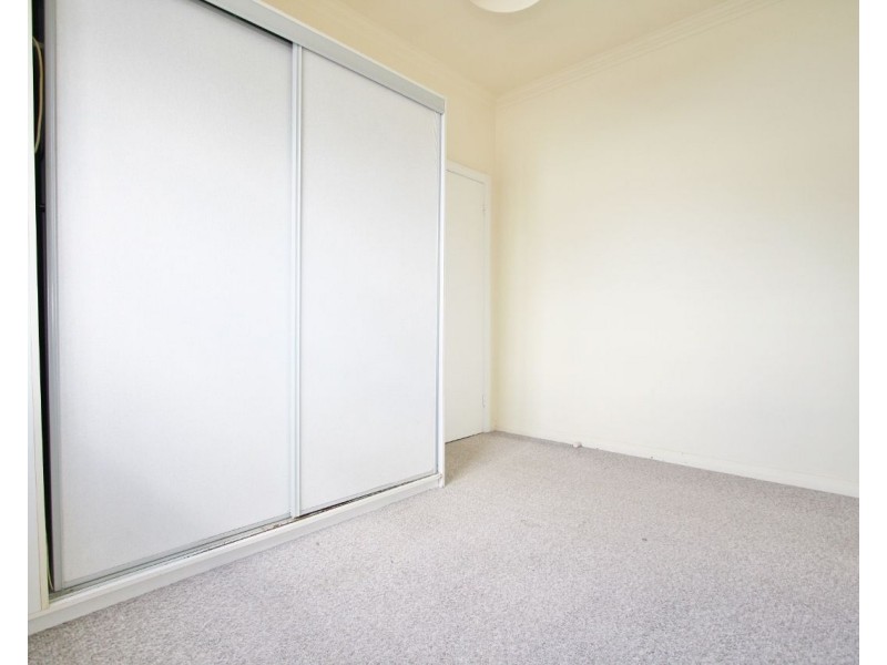 64 Pear Street, Greenslopes QLD 4120