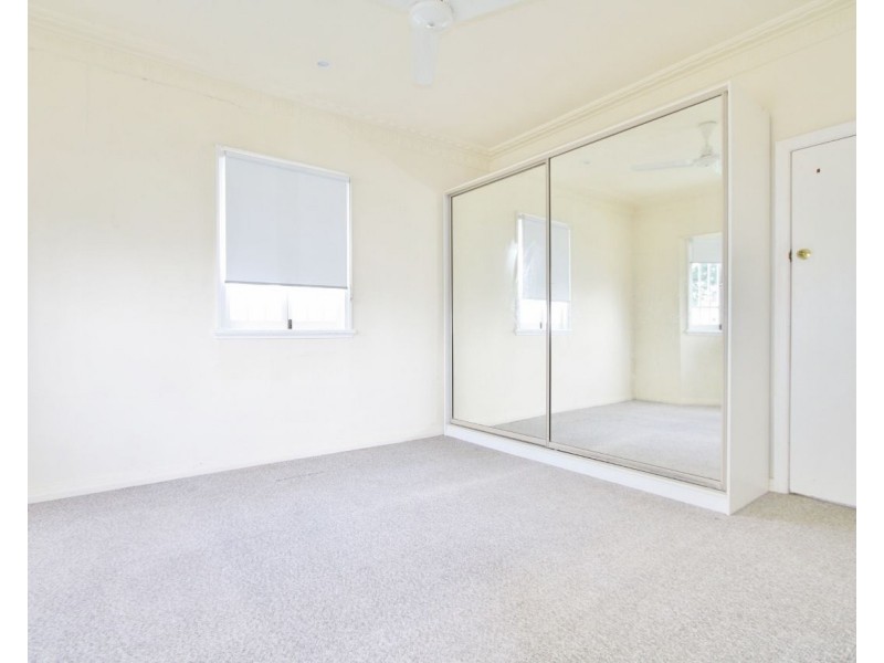 64 Pear Street, Greenslopes QLD 4120