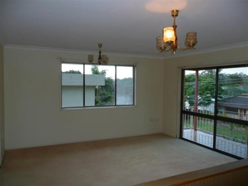 114 Barmore Street, Tarragindi QLD 4121