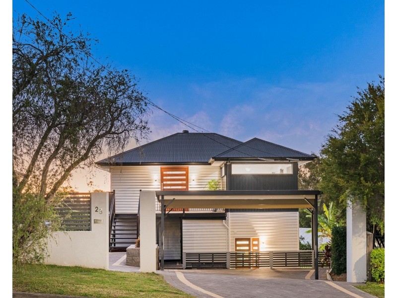 25 Oatland Crescent, Holland Park West QLD 4121