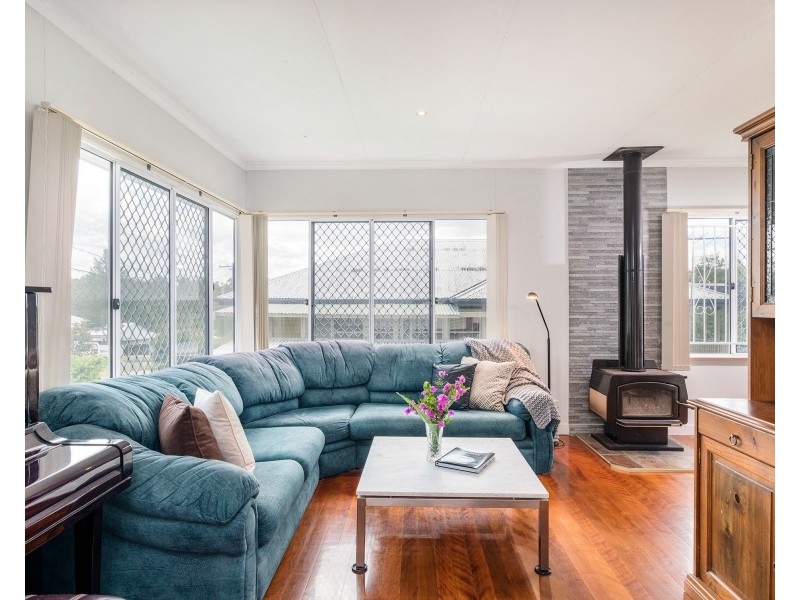 15 Carnelian Street, Holland Park QLD 4121